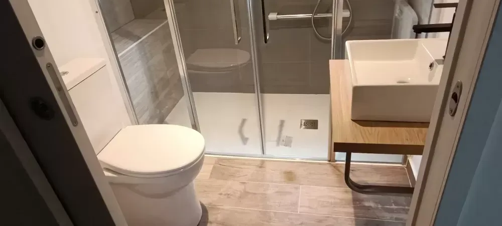 réalisation de toilettes et douchewebp